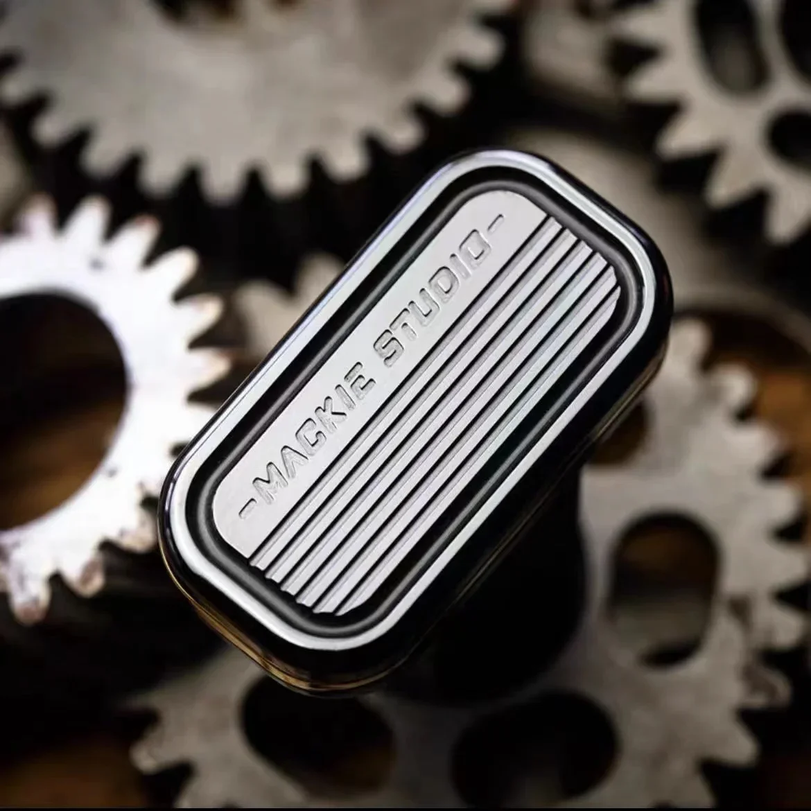 Mackie cp3新テクスチャプッシュブランド指先スピニングトップ