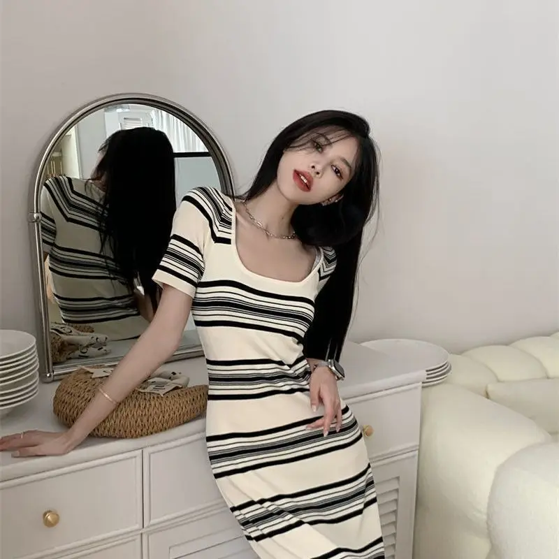 

Korean Striped Short Sleeved Women's Summer 2024 Loose Casual Lazy Style Mid Length Dress