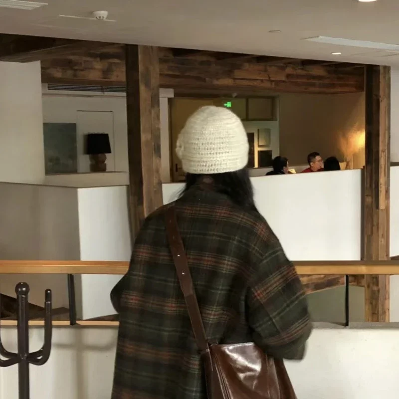 Retro French Beanie Atmosphere Feeling Thin Sparkle Flowers Knit Balaclavas Autumn Winter New Ins Face of Small Cap Bonnet 모자 4