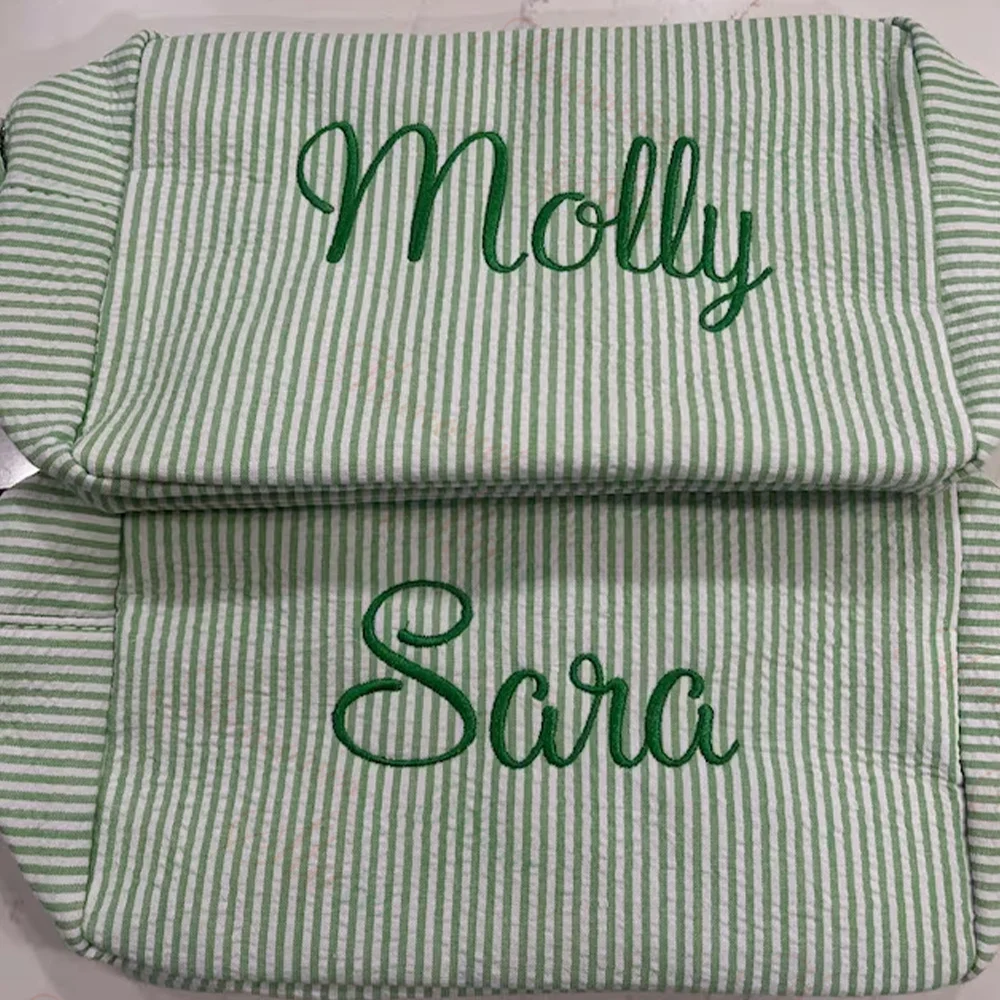 

Women's Travelling Personalized Name Portable Toiletry Bag Custom Embroidery Name Birthday Gift Seersucker Makeup Storage Bags
