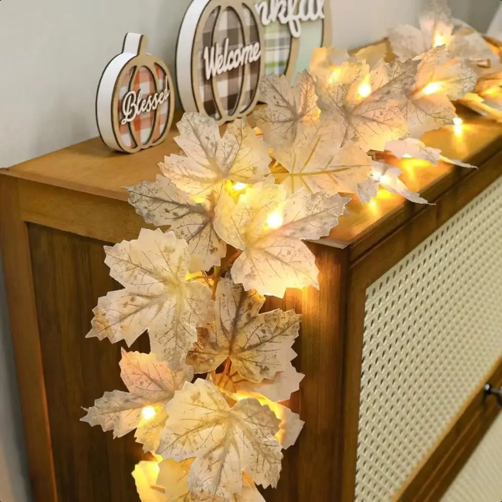 Maple Leaf Design Maple Leaf LED String Lights Waterproof Imitation Plant Holiday Decorative Lights Plastic Lifelike