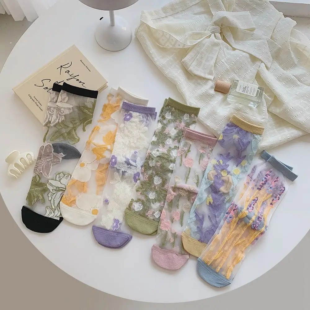 

Новинка, свежие цветочные носки, летние корейские Ретро ультратонкие бриллиантовые Прозрачные шелковые носки с кристаллами для девочек, чулочно-носочные изделия