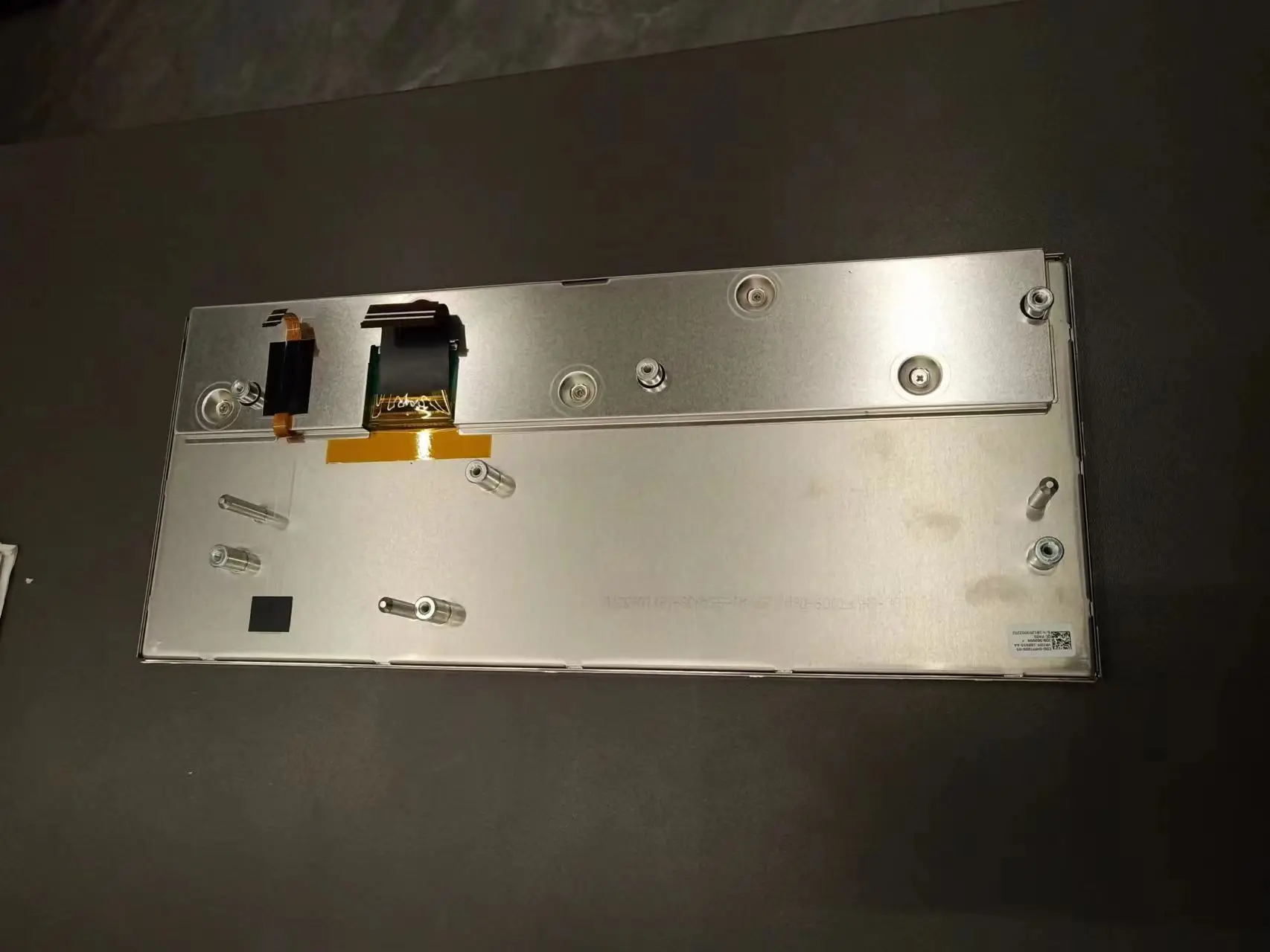 FAW Ƽ T77 ú LCD ÷ ȭ