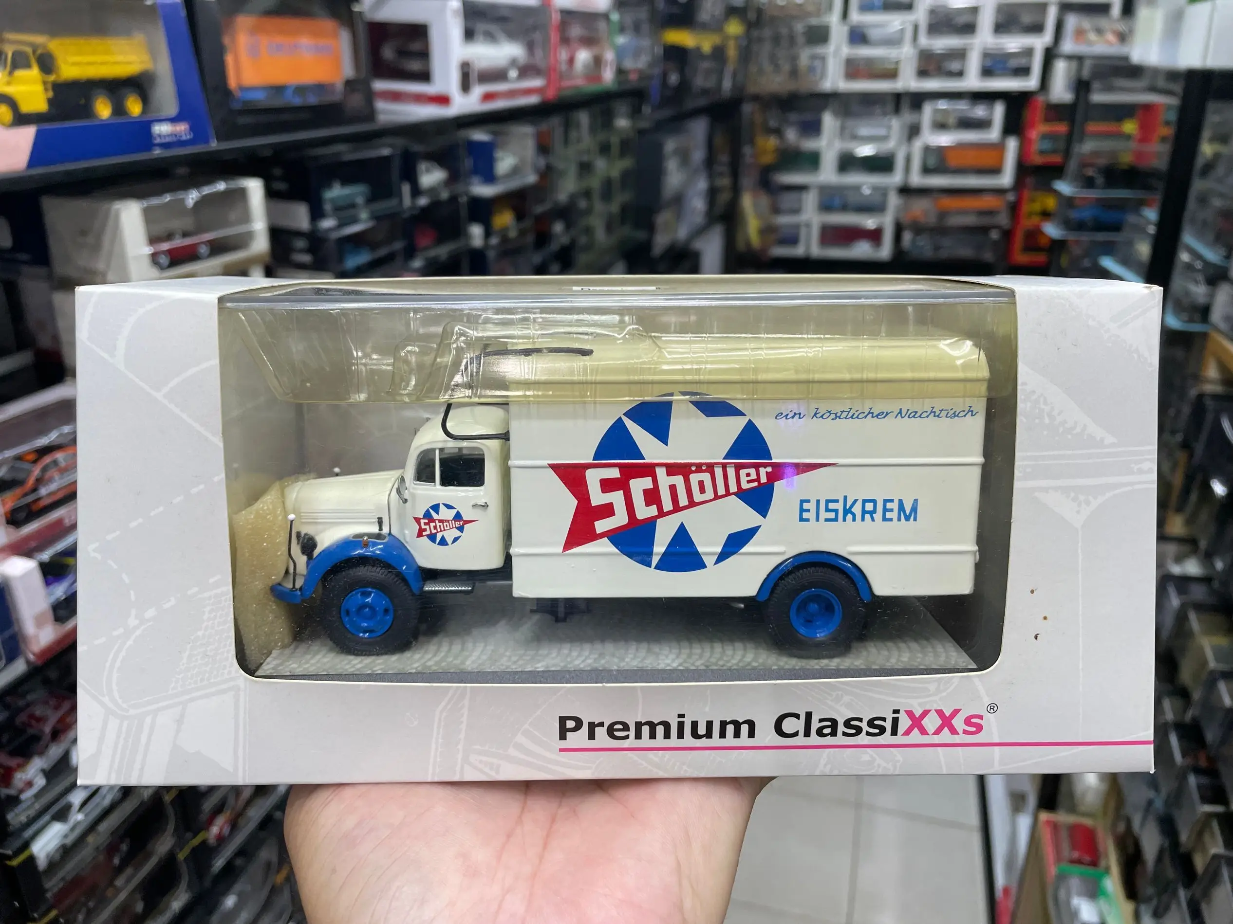 

Лимитированная модель грузовика Class xxs L 3500, модель литья под давлением в масштабе 1/43, новая модель в оригинальной коробке