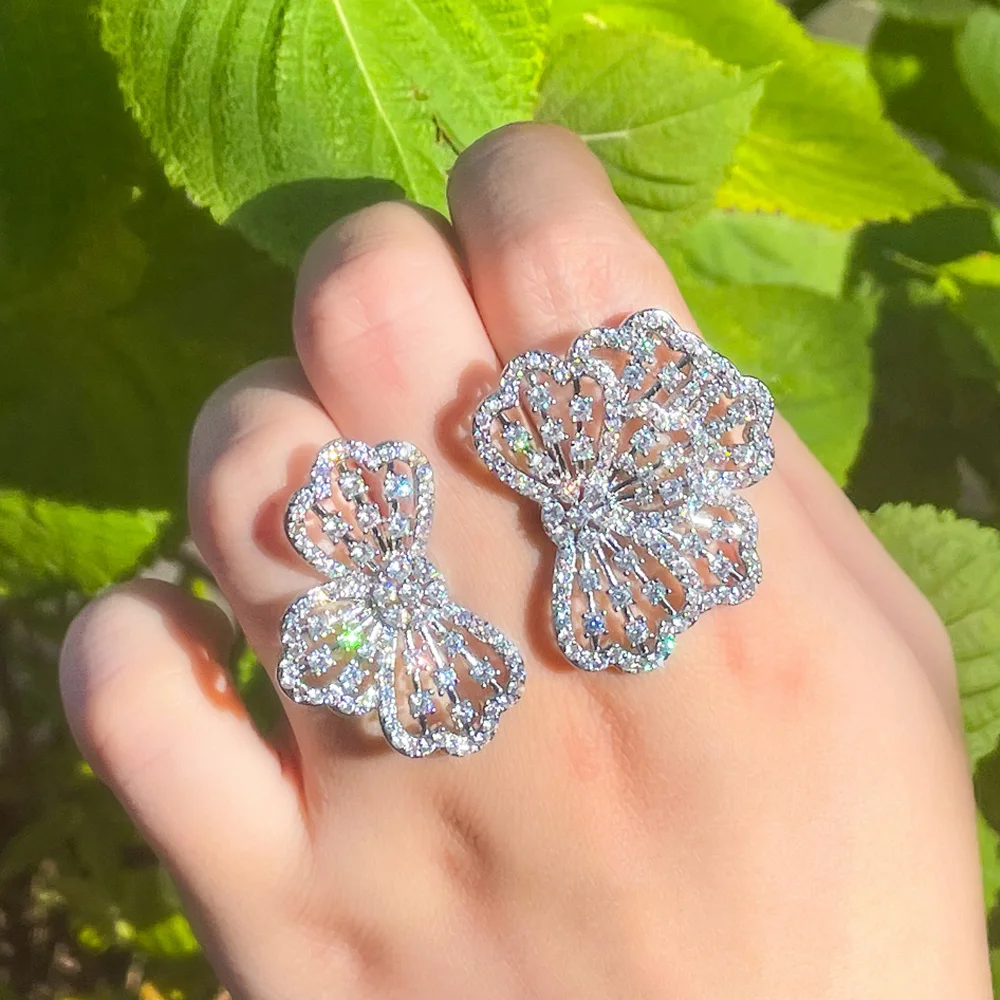 CWWZircons-Anillo de circonia cúbica brillante para mujer, sortija de lujo con flores grandes y gruesas, accesorios de joyería para boda y fiesta nupcial, R220