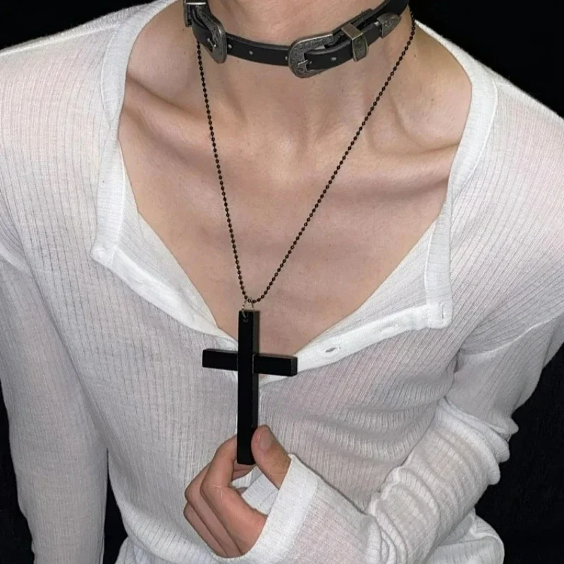 New Gothic Cool Y2K Wood Cross Pendants Necklaces Unisex Black White Red Hip Hop Charm Chain Choker Necklace Fashion Jewelry