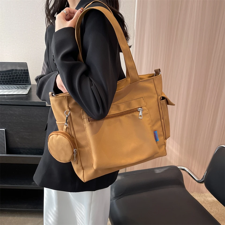 Single shoulder bag Fashion casual messenger bag Men's and women's bag 2023 New large capacity high quality simple student bag