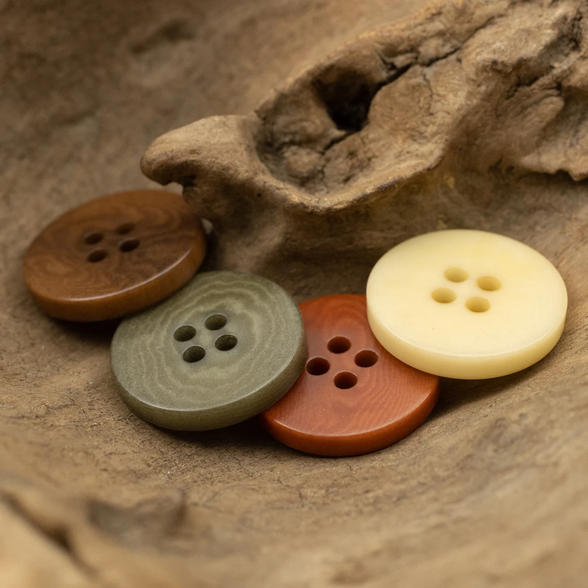 LUXURY MOTHER OF PEARL BUTTONS -10mm,15mm, 18mm, 20mm, 25mm, 30mm-NATURAL,  SHELL