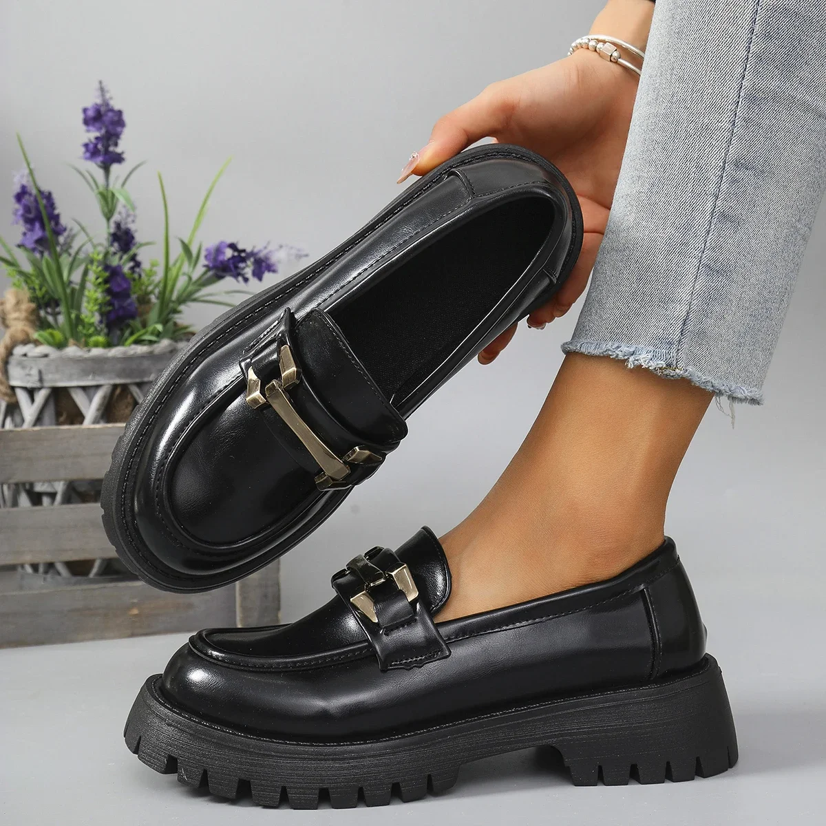 2025 Female Shoes Women Fashion Mary Janes Round Toe Flats Loafers Oxfords Platform Casual Metal Chain Buckle Ladies Heels Black
