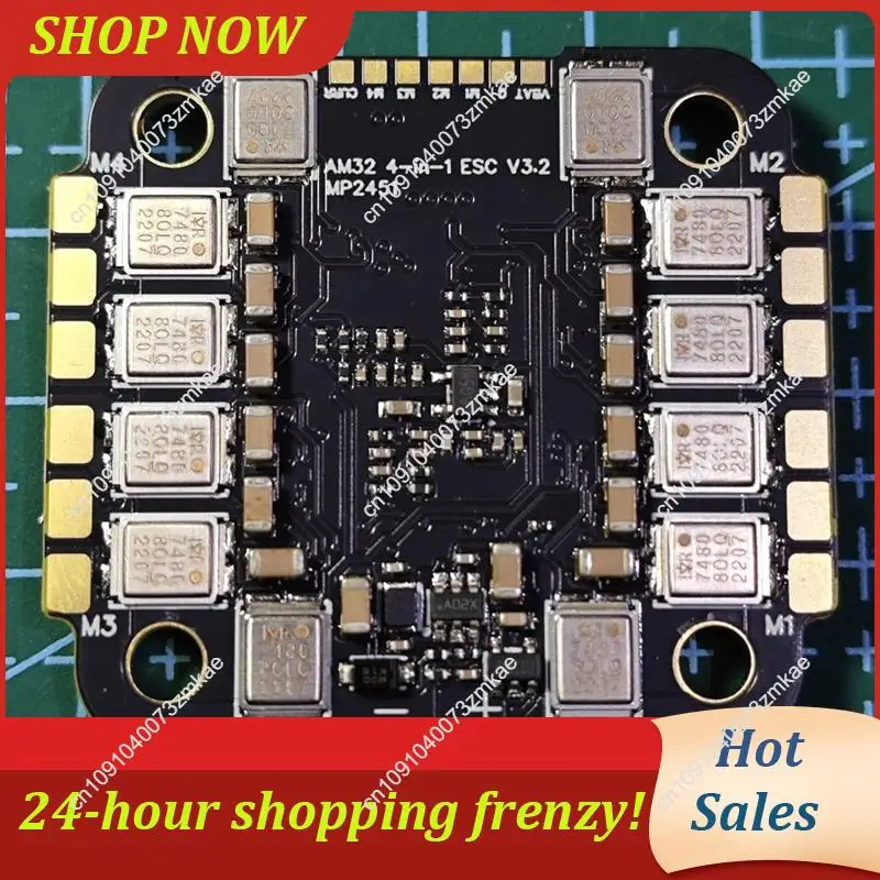 Connecteurs et ports de la carte de vol STM32H743 pour drone FPV, gyroscopes doubles et baromètre haute précision.