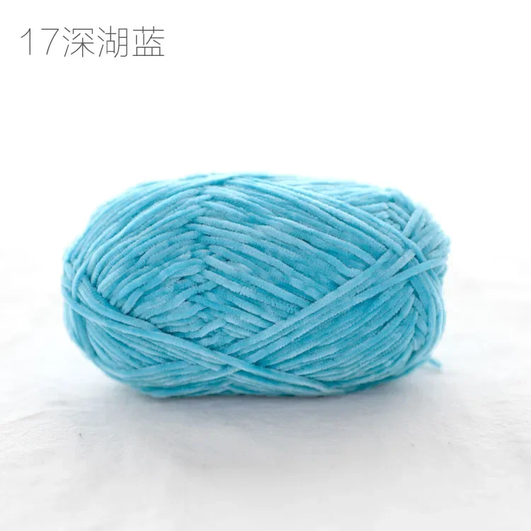 Pear Lustre Chenille Yarn - 148 Meters of Soft Pleuche Wool for Handcrafted Crochet Projects