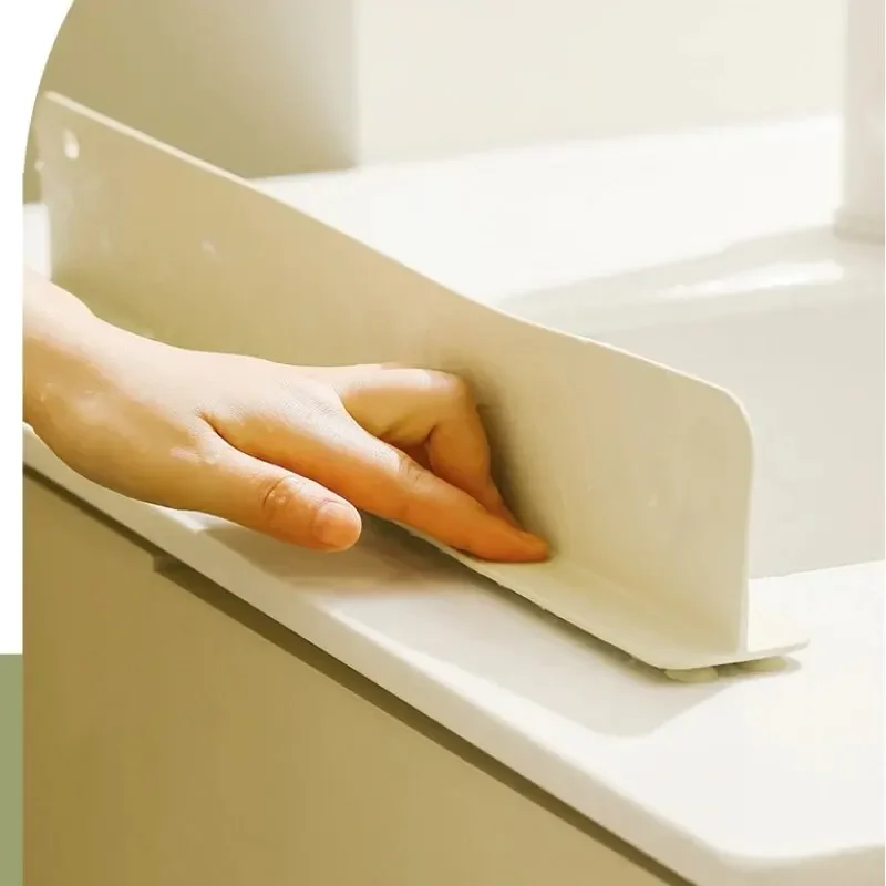 Sink Water Baffle Plate Kitchen High Anti-splash Water Baffle Bar Multi-Functional Perforation-Free Silicone Plate