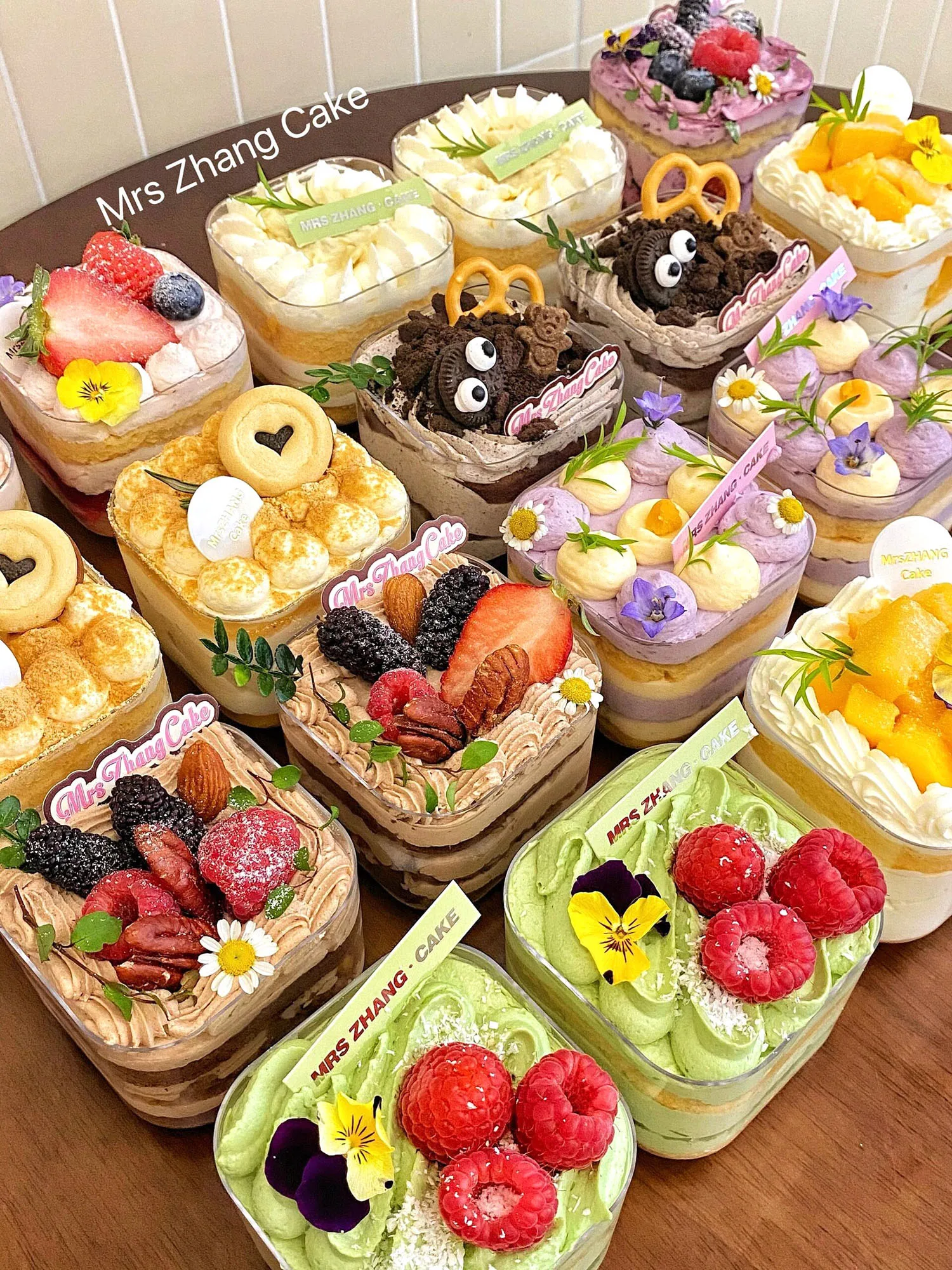 Transparent Dert Box Four ids Mousse Cup Cake Paaging Box Spring Outing ternoon Tea 69 ids Sweet Sna Paing Box