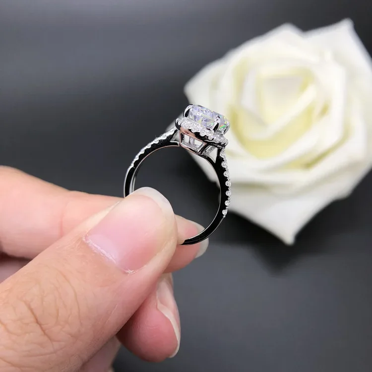 Solid 14K White Gold AU585 Ring female egg-shaped micro-set fashion simple temperament moissanite proposal diamond ring