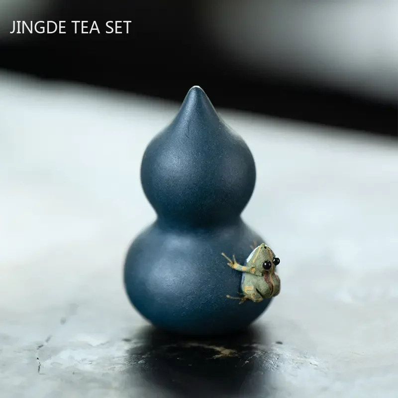Creative Yixing Purple Clay Tea Pet Gourd Frog Small Ornaments Tea Set Sculpture Decorations Desktop Decorative Handmade Crafts