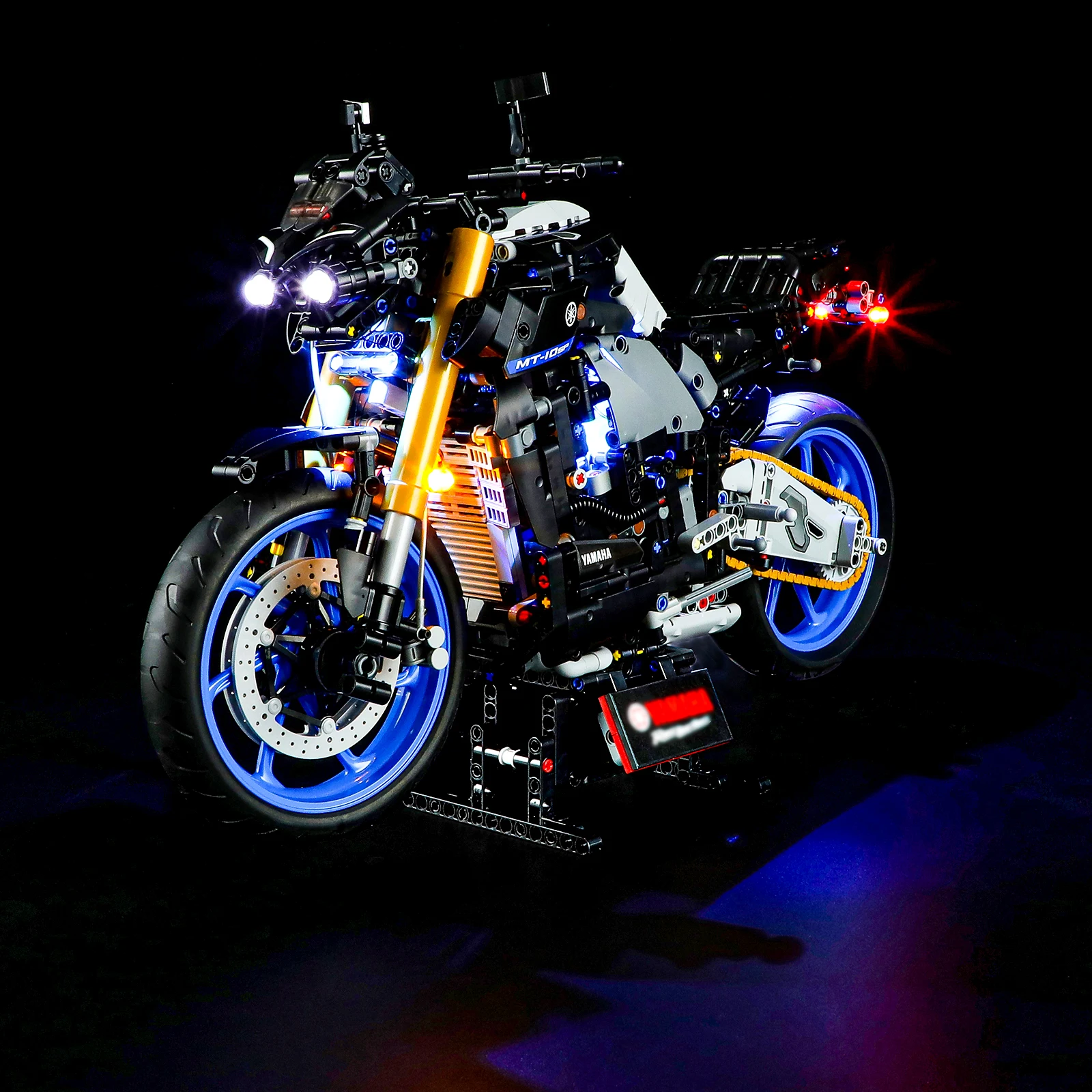 Фото Светодиодная лампа Hprosper 5 В для 42159 Technic Yamaha MT-10 SP, декоративная лампа для мотоцикла (конструктор в комплект не входит) №3