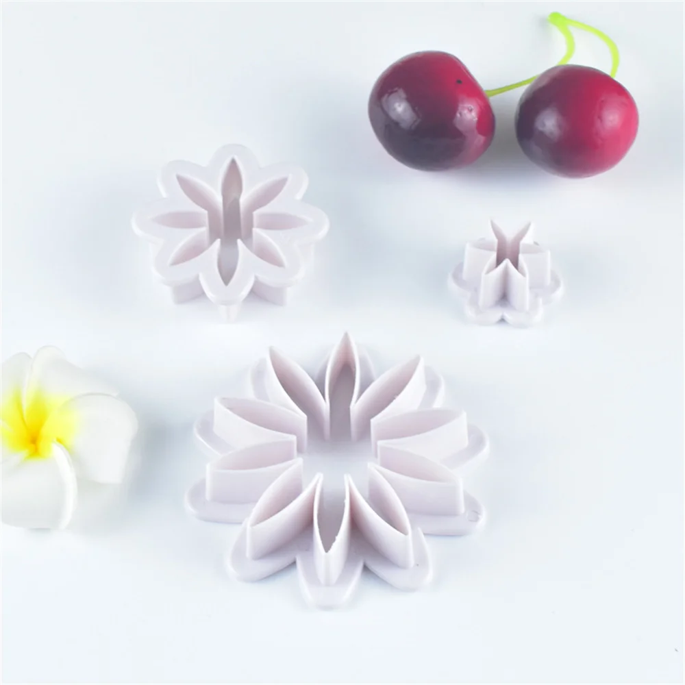 

3Pcs Chrysanthemum Flowers Chocolate Biscuit Cake Decorating Tools DIY Sunflower Fondant Cookie Moulds Cupcake Baking Decorator