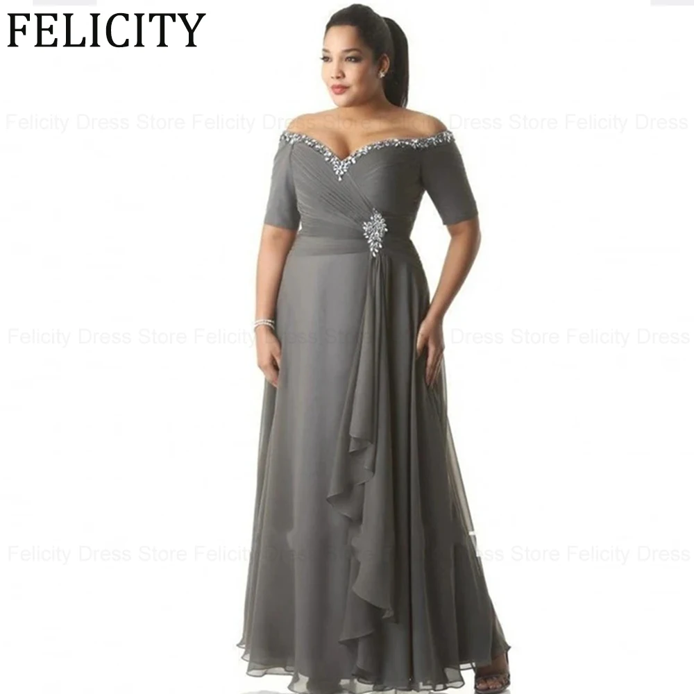 

Plus Size Mother of the Bride Dress Grey Chiffon Off Shoulder Short Sleeve Crystals Beading Evening Gowns Wedding Party Guest