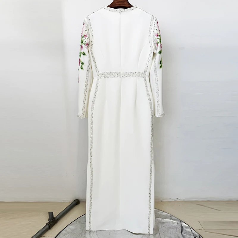 أحدث صيحات الموضة لعام 2026 من هاي ستريت، فستان سه...