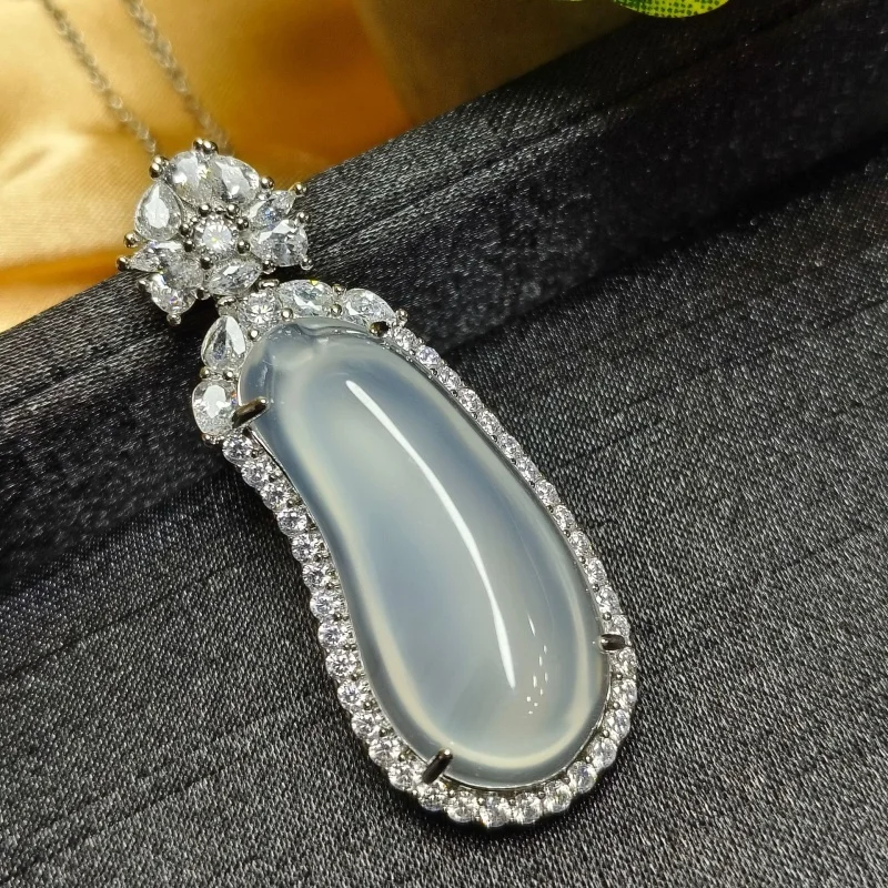 

Wholesale Silver-Plated Inlaid Ice White Chalcedony New Blessing Melon Pendant White Agate Jade Necklace Pendant Jewerly