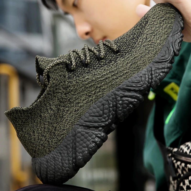 

New 2022 Ultralight Comfortable Walking Shoes for Men Summer Sneakers Casual Socks Shoes Black Loafers Male Support Dropshipping