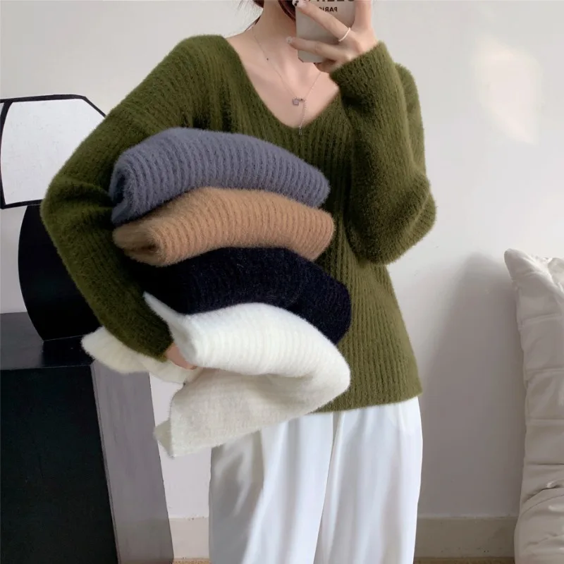 

New V-neck Long sleeved Pullover Sweater Knitwear Women's Autumn and Winter Slouchy Style Top Women