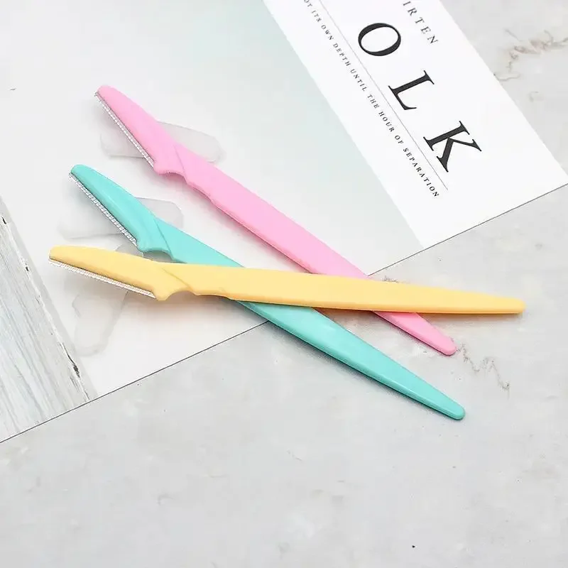 Sharp Scissors Eyebrow Trimmer Tool Makeup Grooming Tool Loose Packaging Eyebrow Razor Sharp Safe Efficient 3