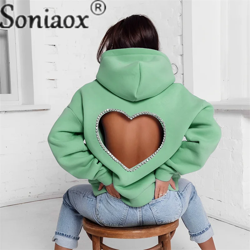 Рисунок 4 - Модные толстовки с открытой спиной