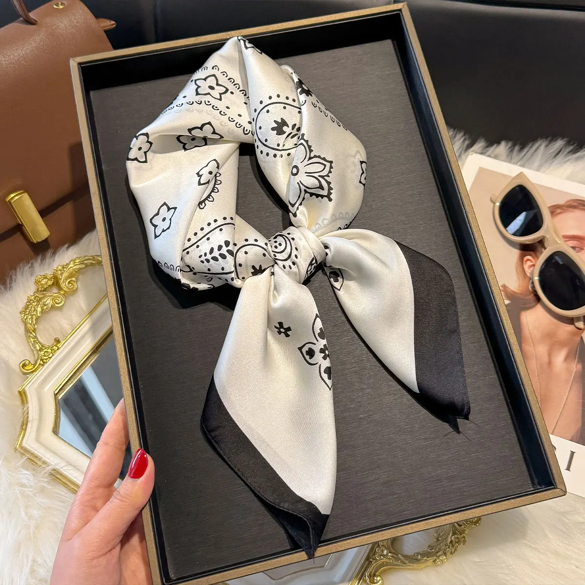 NEW Paisley Silk Square Scarf Women Satin Shawl Wrap Hijab Female Hair Band Wrist Luxury Headkerchief 70*70cm Echarpe Bandana