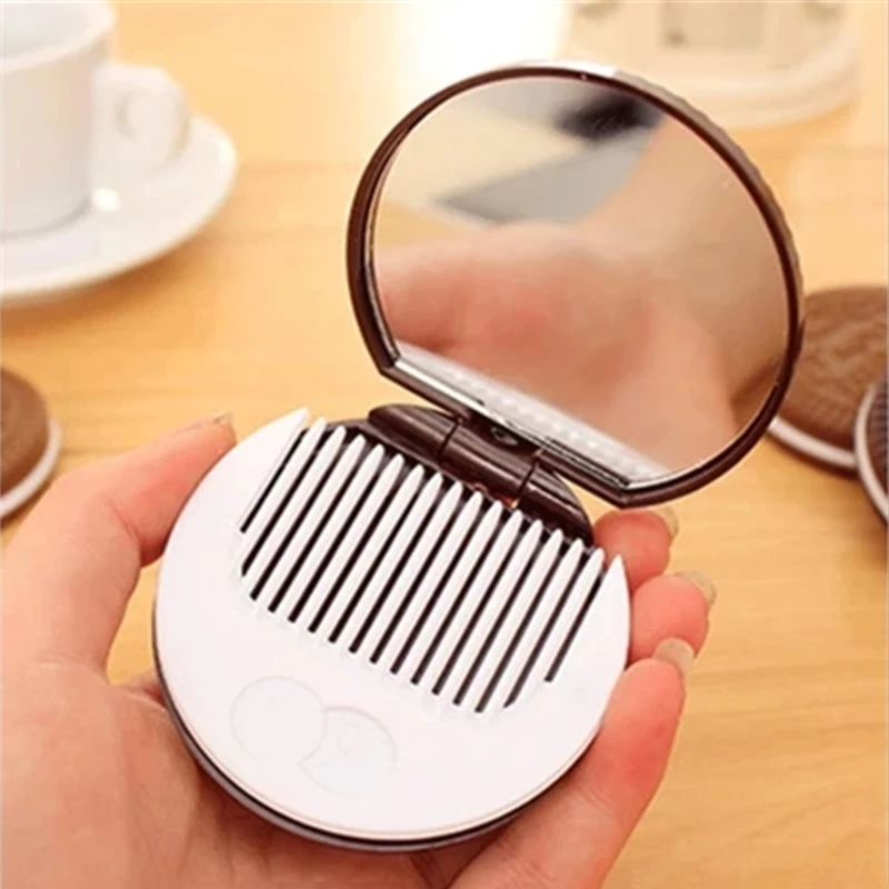 

DA08 Mini Pocket Chocolate Cookie Biscuits Compact Mirror with Comb