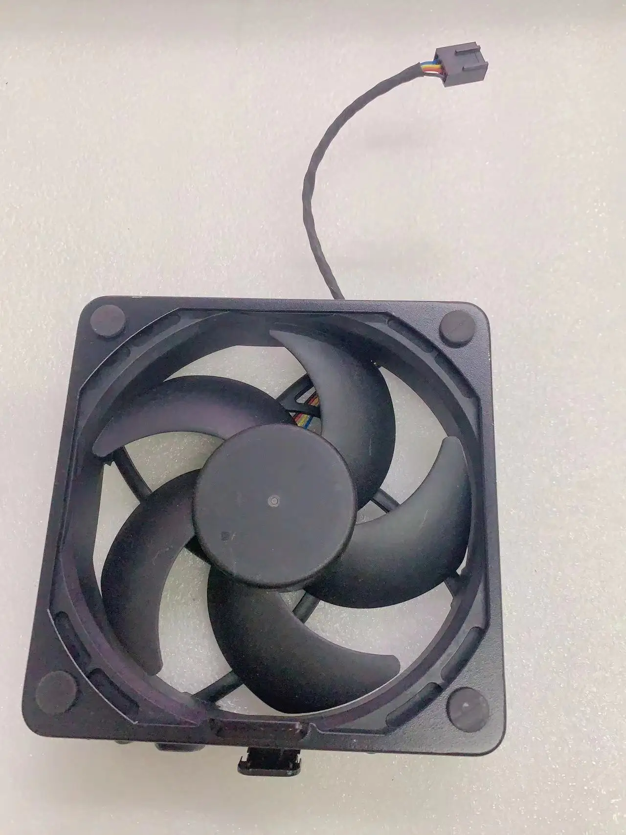 

Для системы охлаждения DELL Alienware Aurora R14 DP/N 0P8M35 PVA120G12V