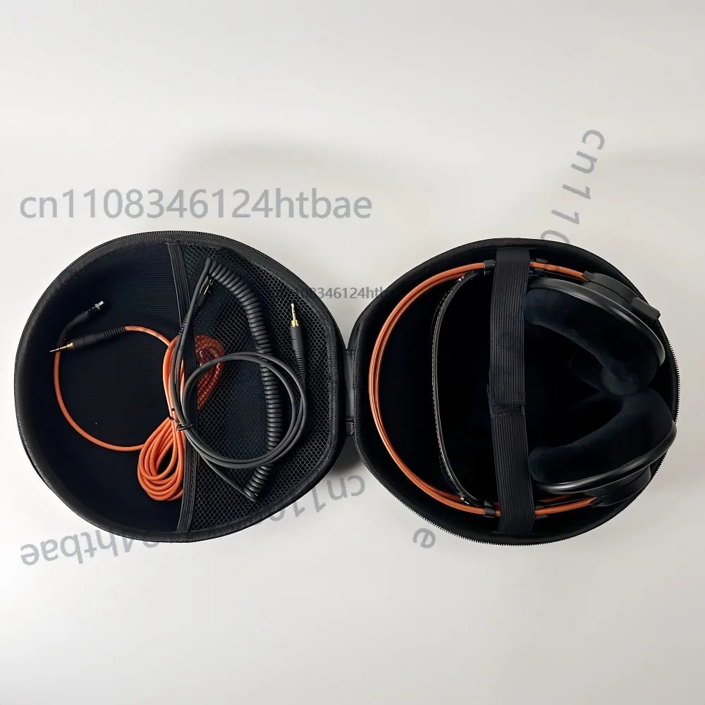 AKG K712 PRO 다이나믹 레퍼런스 스튜디오 오버이어 3.5mm 유선 헤드폰 블랙 (95% 새 상품)