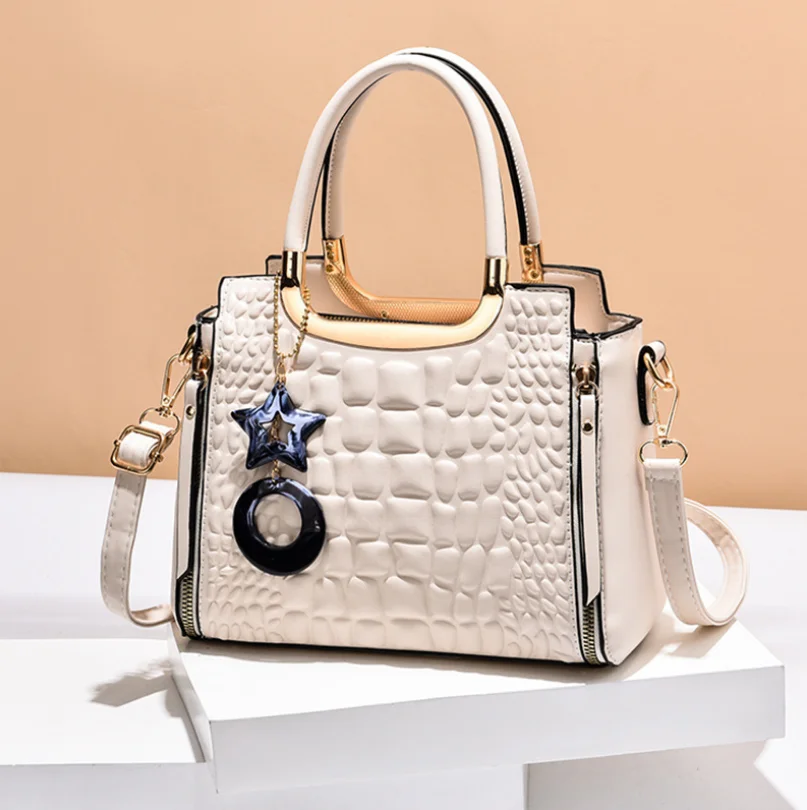 

Fashion Luxury Women'S Messenger Bag High Quality Crossbody Shoulder Bag With Embroidery Elegant Leather Women Handbag Bolso