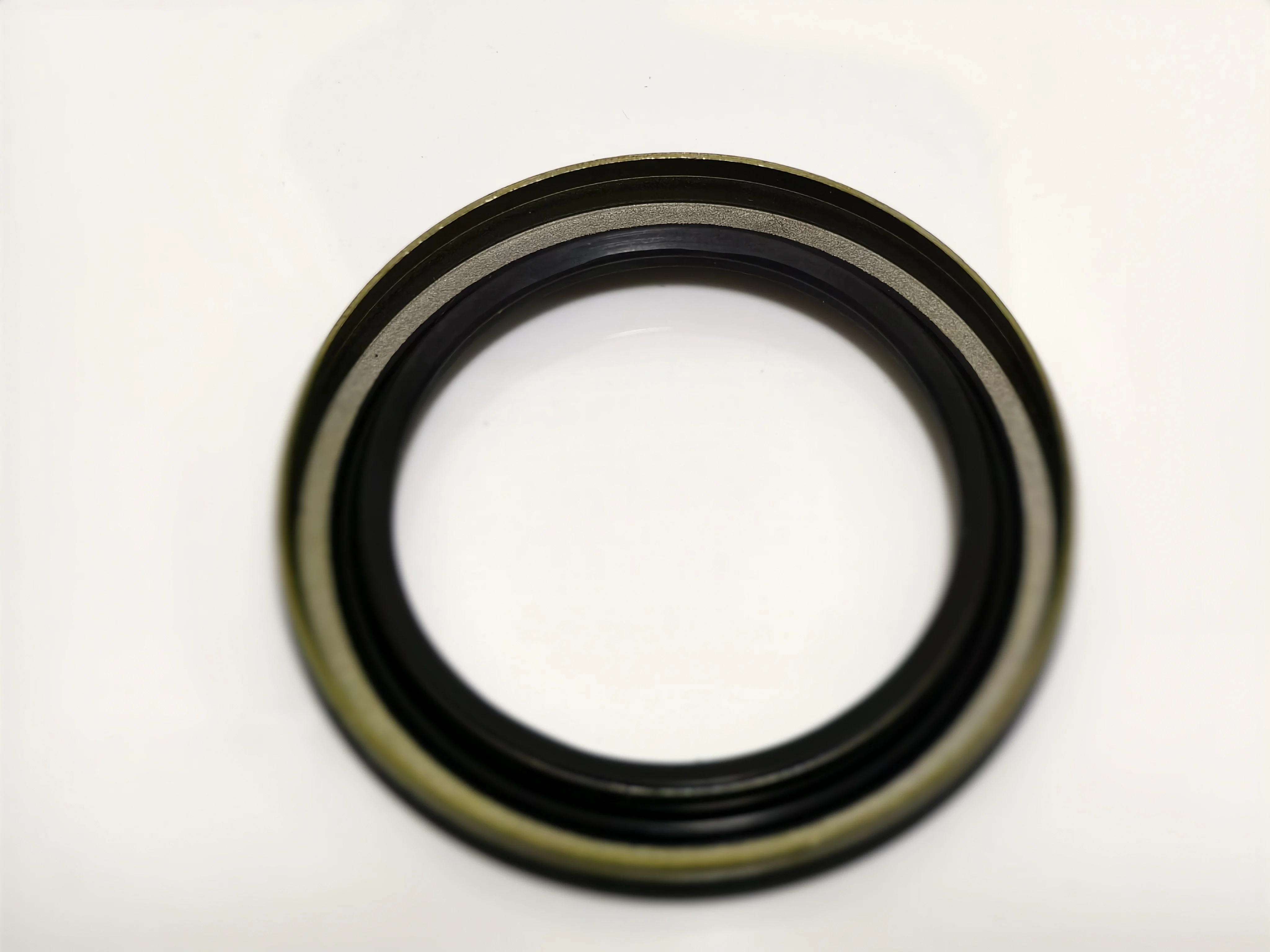 W202 W203 W204 oil pump Seal For Mercedes Benz Car Auto Parts C204 C208 C09 189970447 109974747 109974947 109975047 43*58*7