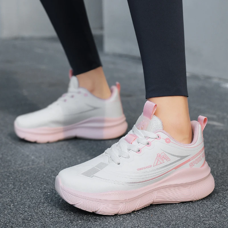 Men's Fashionable Low-Top Sports Casual Shoes - Stylish and Versatile, Suitable for Running and Casual Wear, Comfortable and Stylish Sole, Breathable Fabric Lining, Stylish Color-Blocking Design, Suitable for All Seasons, Outdoor Activities, Daily Wear, Sporty Style, Modern Footwear, Comfortable Fit, Urban Fashion, Daily Commuters, Unisex