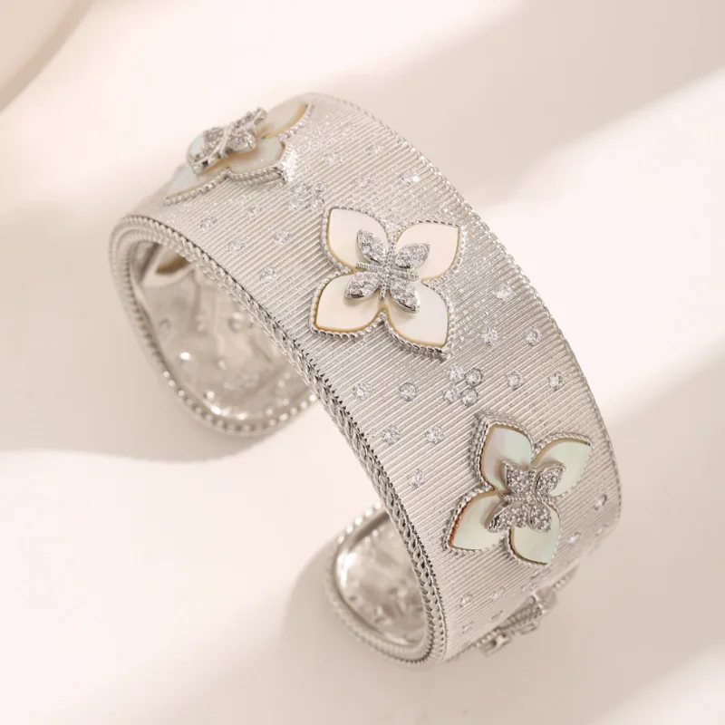 Donia Jewelry Fashion Four-Leaf Flower Titanium Steel Micro-Inlaid AAA Zircon Luxury Retro Open Bracelet