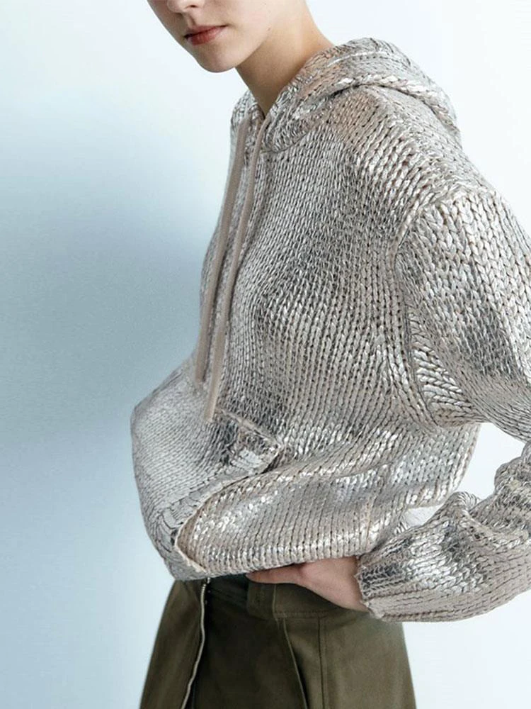 

Женский шикарный свитер с металлической отделкой в рубчик, свитер с капюшоном из фольги, повседневный пуловер с длинным рукавом и кулиской, осень 2023, модный элегантный свитер