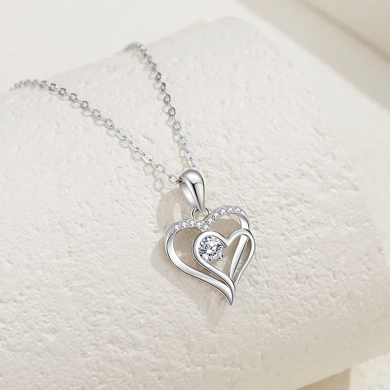 European and American Double Heart Necklace 925 Silver Heart High end Feeling Collar Chain, Small and Unique Instagram Style