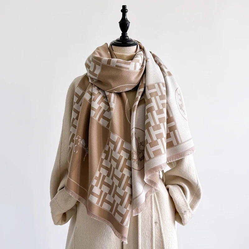 Elegant Polka Dot Design Scarf Imitation Cashmere Soft Warm Versatile Shawl Coldproof Windproof Blanket Scarf for Autumn Winter