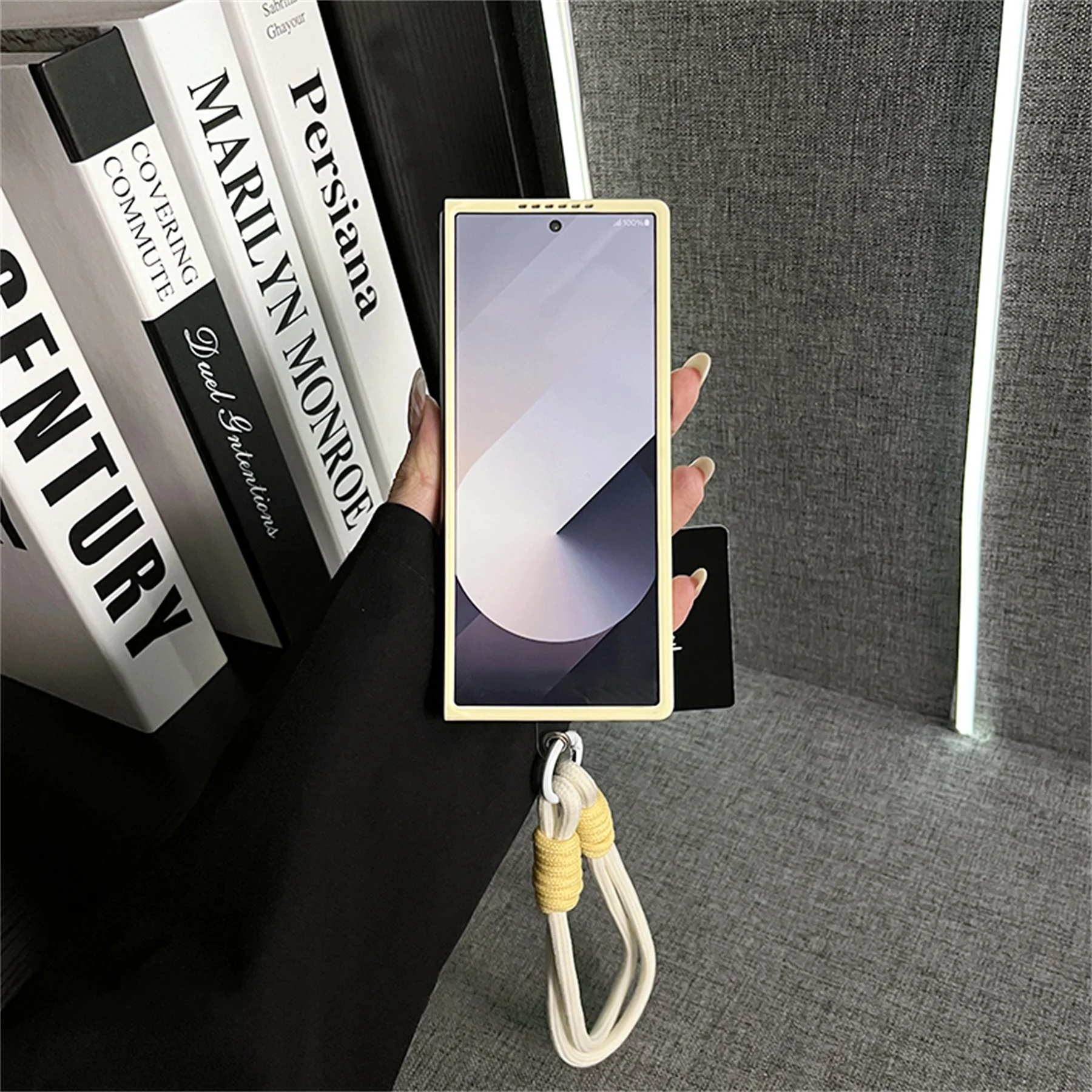 Charming 3D Flower Milk Yellow Case with Portable Rope