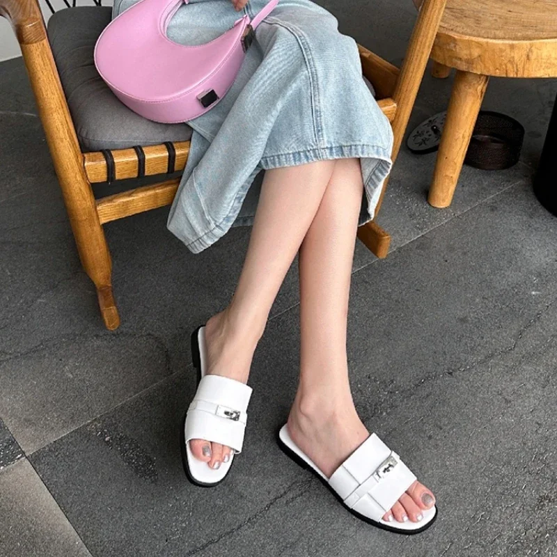 Flat Shoes 2024 New Open Toe Slippers Holiday Fashion Outgoing French Sandals
