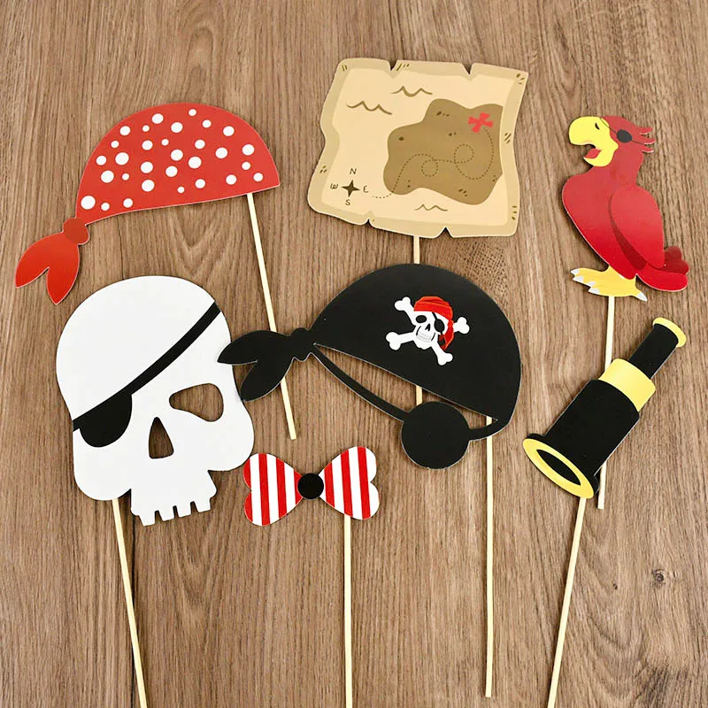 ArtCreativity Pirate Signs – 20-Pack Party Decor With Skull & Directional Signs For Pirate Theme Events - View #2