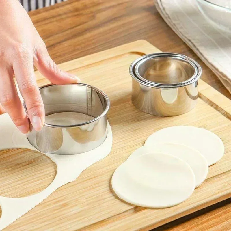 Cookie Cutter Baking Mold Cookie Mould Stainless Steel Biscuit Mold Kitchen Round Cookie Cutter Set Baking Circle Pastry Cake Mould DIY Dumplings Skin Cutting Tools