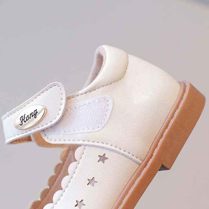 Hollow Out Shoes Spring Autumn Baby Kids Girls Soft Bottom Antiskid Leather Princess Shoes for Party Wedding Children