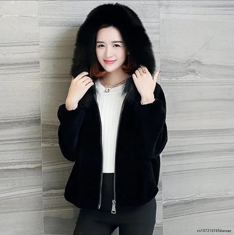 

2023 Women's Winter Sheep Sharing Overcoat Hoodie Ladies High Waist Slim Faux Fur Jacket Female Fake Fox Fur Hooded Short Coat