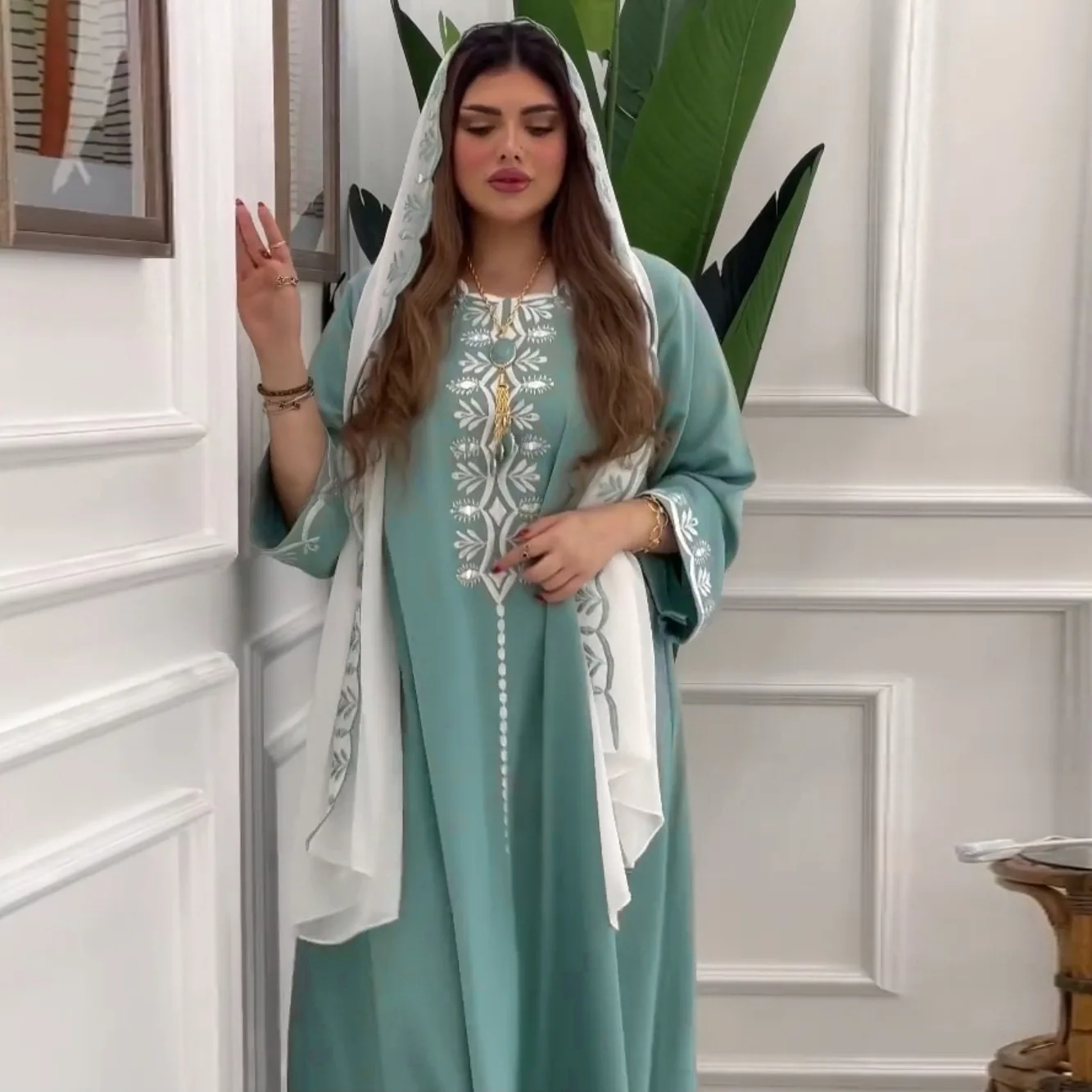 AB250 Muslim Women's Middle Eastern Arab Fashion Robe Jalabiya with Exquisite Floral Embroidery  Dress for Women