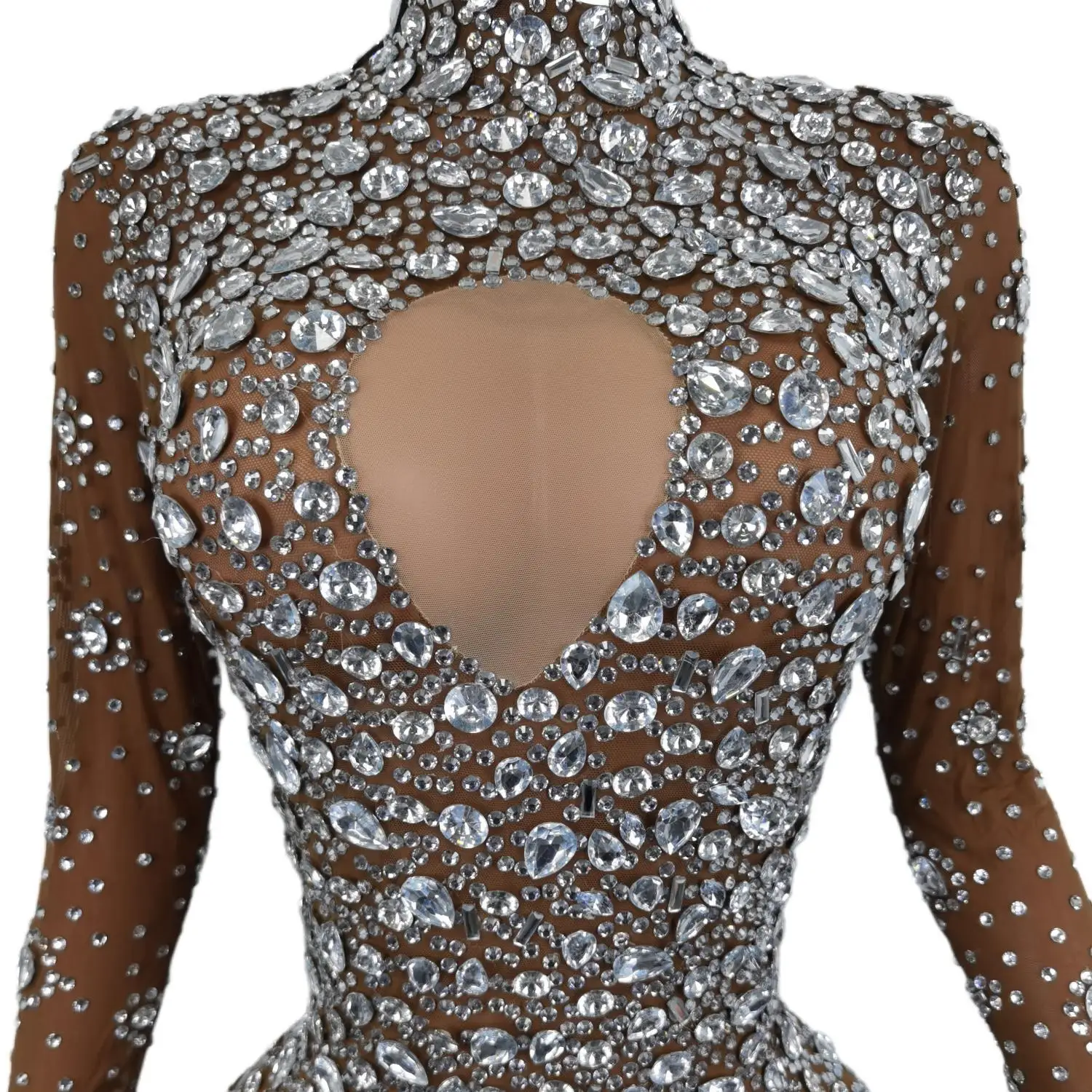 Рисунок 5 - Модные блестящие женские комбинезоны с длинным рукавом