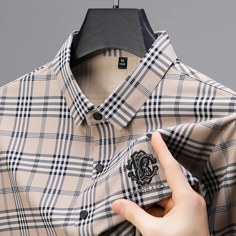 Men Ice Silk Shirt High-End Plaid Embroidery Diamond Trend Seamless Lapel Comfort No Iron Summer