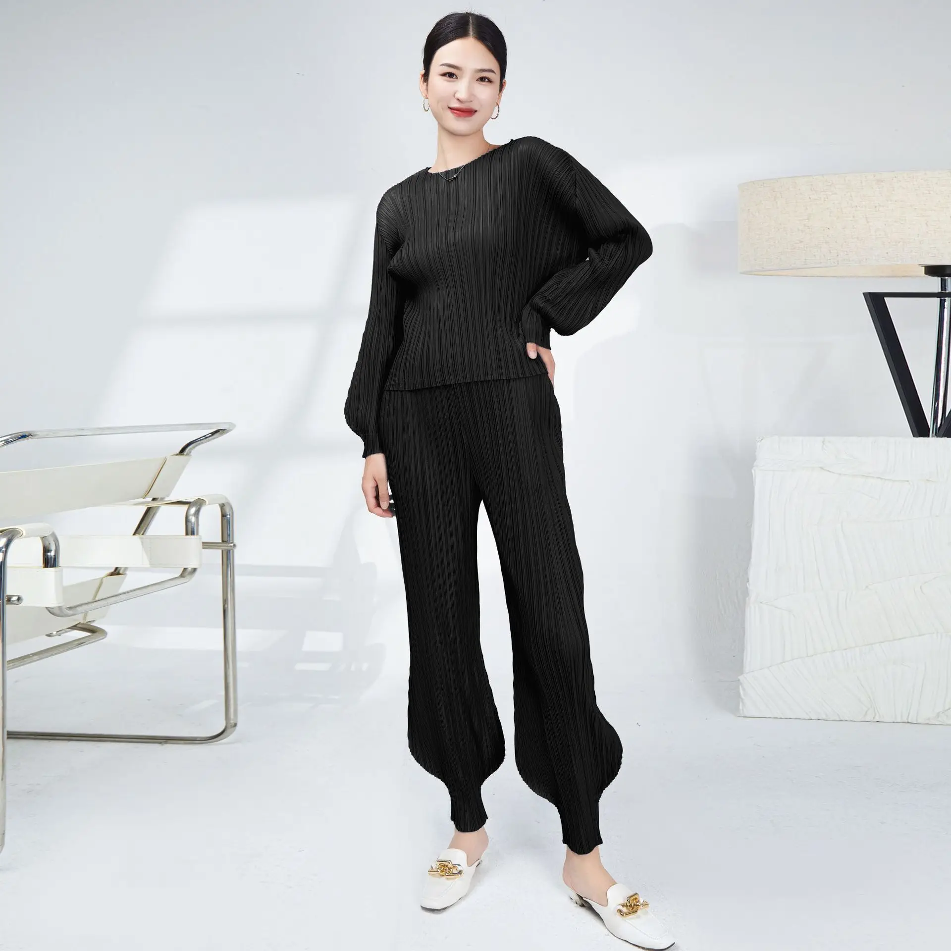 

Clothing Sets For Women 45-75kg 2022 Solid Color Loose Stretch Miyake Pleated Long Sleeved T-Shirt + Casual Straight Jogger Pant