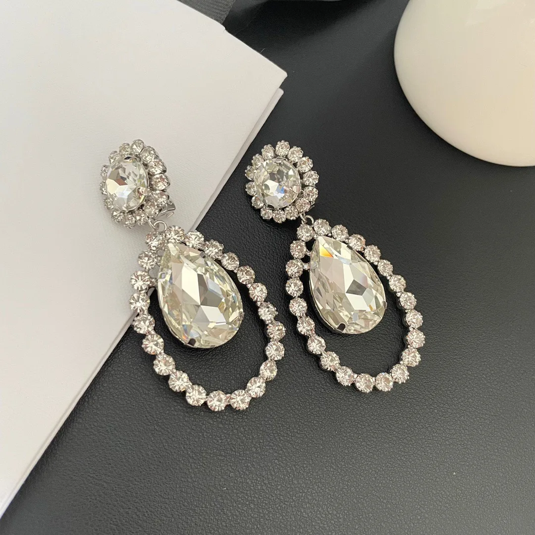 Earrings Fashion Temperament Light Luxury Oval New Ear Clip For Women Aretes De Mujer Pendientes Boucle D’Oreille Orecchini Clip